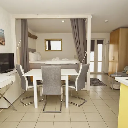 Haus Windland 24 Mit Eingezaeuntem Garten - Ideal Fuer Den Hundeurlaub